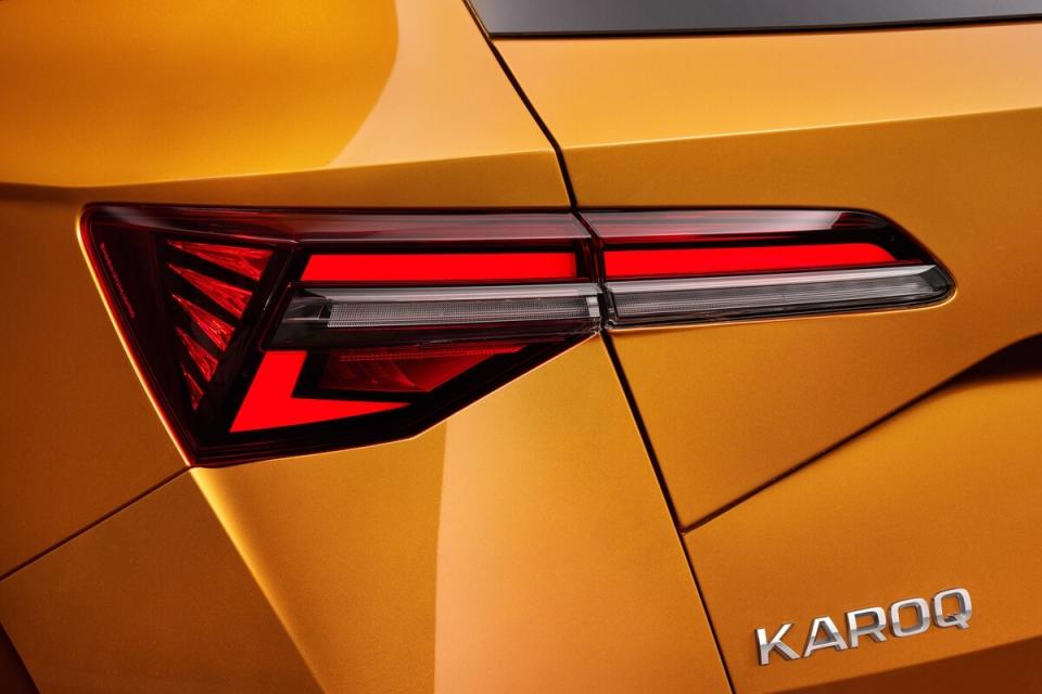 Karoq_light_rear02.jpg