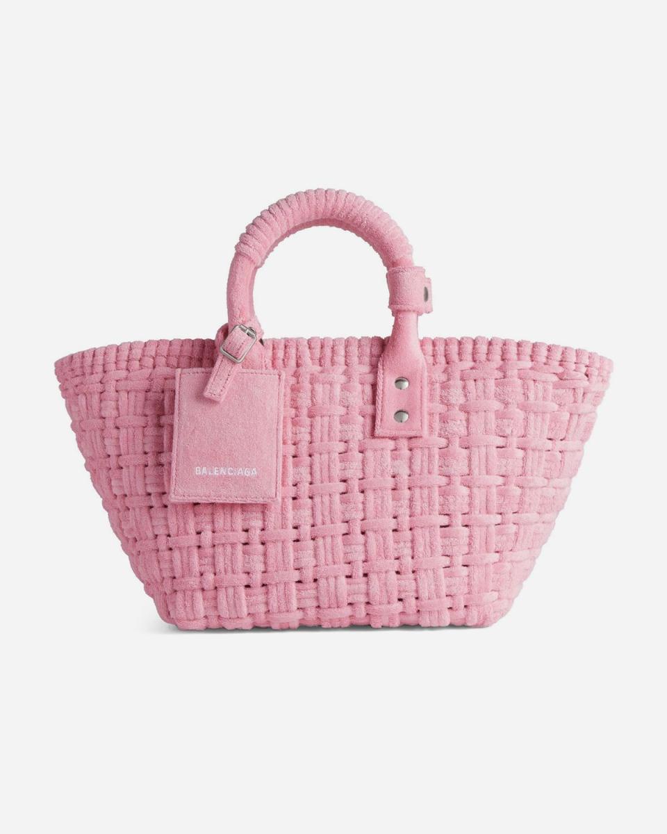 <p><a href="https://go.redirectingat.com?id=74968X1596630&url=https%3A%2F%2Fwww.farfetch.com%2Fshopping%2Fwomen%2Fbalenciaga-xs-bistro-basket-tote-bag-item-20114037.aspx&sref=https%3A%2F%2Fwww.elle.com%2Ffashion%2Fshopping%2Fg60780046%2Fbest-woven-tote-bags%2F" rel="nofollow noopener" target="_blank" data-ylk="slk:Shop Now;elm:context_link;itc:0;sec:content-canvas" class="link ">Shop Now</a></p><p>XS Bistro Basket Tote Bag</p><p>farfetch.com</p><p>$904.00</p>