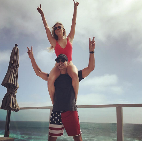 <p>The singer found that the best perch for her enthusiastic Fourth of July viewing was on hubby Eddie Cibrian’s shoulders. They were even color coordinated. (Photo: <a rel="nofollow noopener" href="https://www.instagram.com/p/BWJLFwYBxEr/?taken-by=leannrimes&hl=en" target="_blank" data-ylk="slk:Leann Rimes via Instagram;elm:context_link;itc:0;sec:content-canvas" class="link ">Leann Rimes via Instagram</a>) </p>