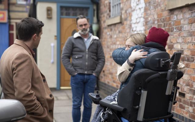 Coronation Street's Daisy caught lying in 30 new spoiler pictures