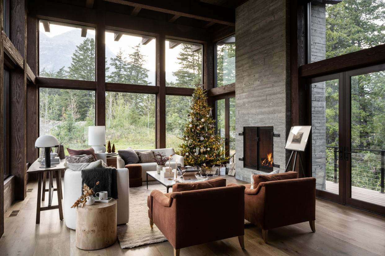  A Christmas tree in a modern living room. 