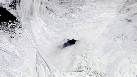  An aerial view of the Maud Rise polynya . 