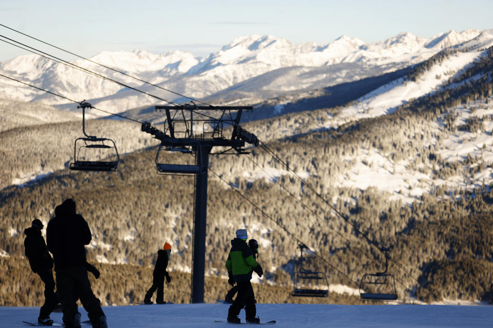 COPPER MOUNTAIN, CO - DECEMBER 16:  Members of the media and MTN DEW athletes enjoy fresh tracks during Dew Tour at Copper Mountain Resort on December 16, 2021 in Copper Mountain, Colorado. (Photo by Justin Edmonds/Getty Images for MTN DEW)

MTN DEW Hosts Early Mountain Ride with Media and Olympic Snowboarders at Dew Tour (Justin Edmonds / Getty Images for MTN DEW file)