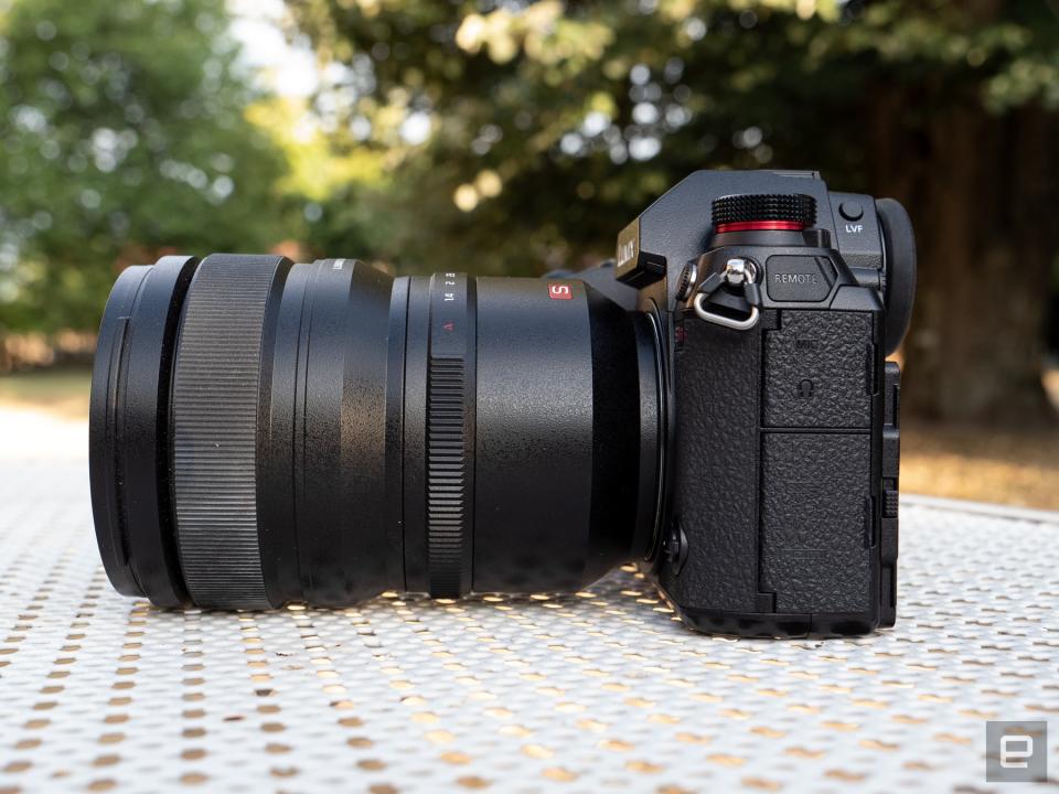 Panasonic S1R full-frame mirrorless camera