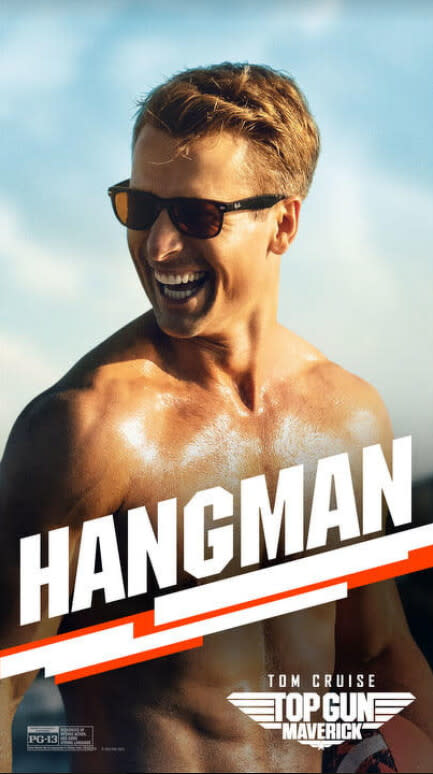 電影中飾演Hangman的葛倫鮑威爾，選擇Ray-Ban雷朋招牌方框墨鏡