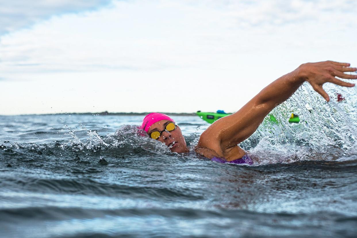Elizabeth Beisel Becomes 1st Woman to Complete Historic Swim to Block Island