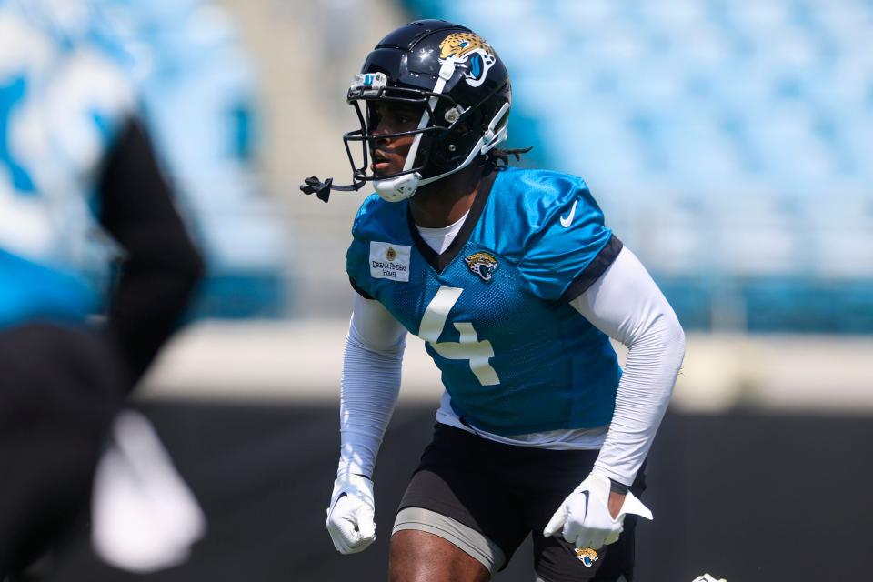 Jacksonville Jaguars running back Tank Bigsby (4) runs a play during an organized team activity Tuesday, May 30, 2023 at TIAA Bank Field in Jacksonville, Fla. 