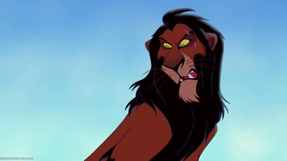 Scar (”El Rey León”, 1994): El terrible antagonista de Mufasa en esta gran película es, sin lugar a dudas, uno de los más grandes villanos no sólo del universo Disney, sino también del cine en general.