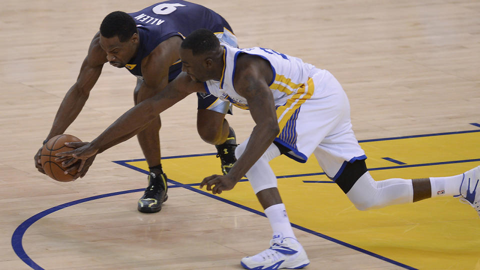 Tony Allen and Draymond Green battle for the ball during the 2015 Western Conference semi-finals. (Jose Carlos Fajardo/Bay Area News Group) (Photo by MediaNews Group/Bay Area News via Getty Images)