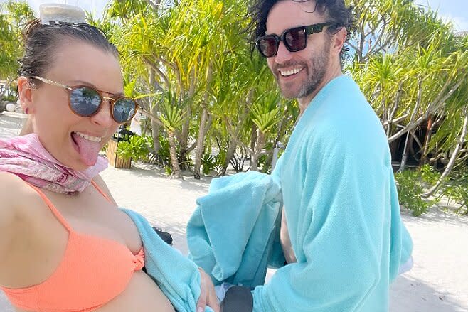 Pregnant Kaley Cuoco Enjoys Tropical Holiday Vacation with Tom Pelphrey