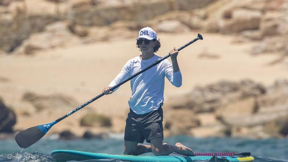 <p>Tom Holland mixes his R&R with some exercise while vacationing in Cabo San Lucas, Mexico, on Aug. 1.</p>