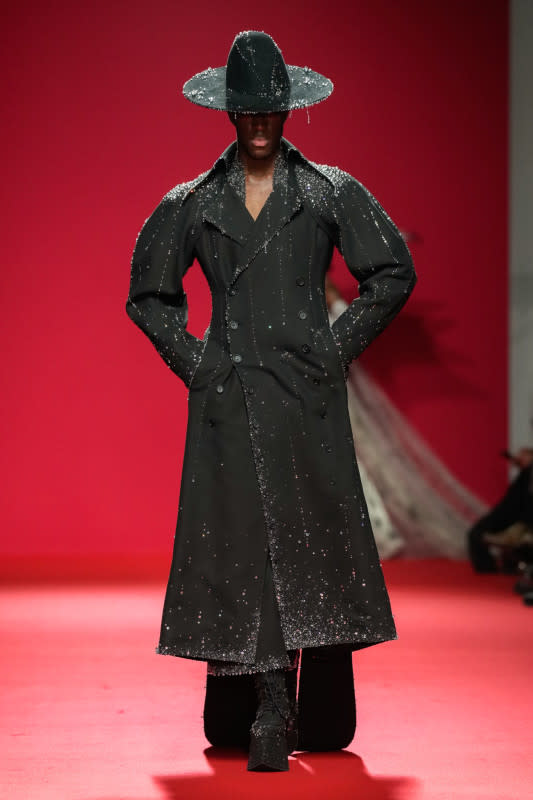 Robert Wun Does Horror Couture — Complete With Bejeweled Blood and Broken  Glass — for Spring 2024