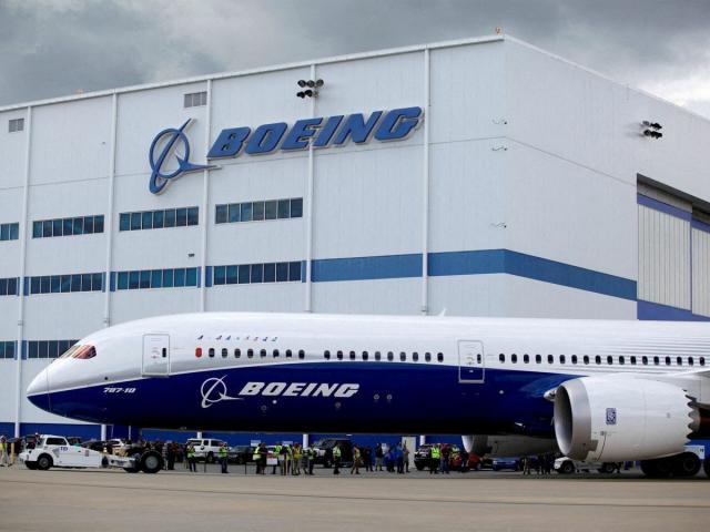 Boeing cierra un mega acuerdo con Arabia Saudita