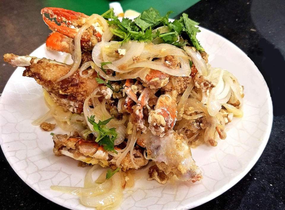 海風餐廳的招牌炒螃蟹遠近馳名，甚至不少外地人到淡水，都是衝著這道菜而來。(圖／海風餐廳臉書)