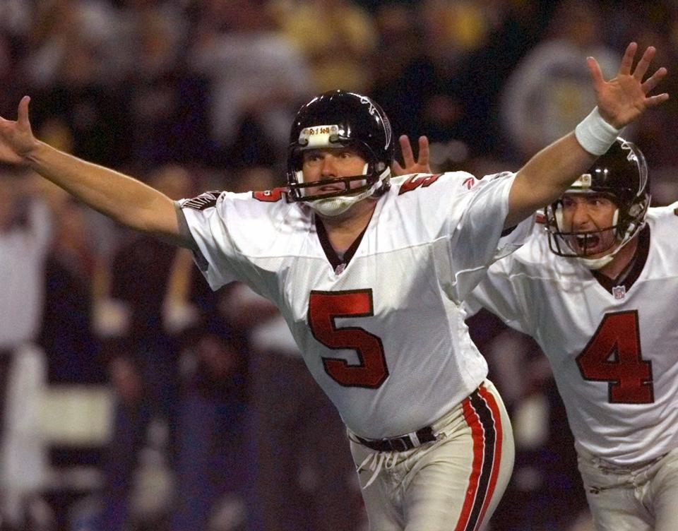 It's good! Morten Andersen celebrates his 38-yard field goal in overtime of the 1998 NFC Championship, a kick that sent the Atlanta Falcons to their first Super Bowl. (AP)