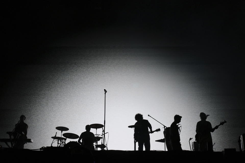 La banda argentina Babasónicos durante su presentación en el Festival Vive Latino en la Ciudad de México el domingo 17 de marzo de 2024. (Foto AP/Ginnette Riquelme)