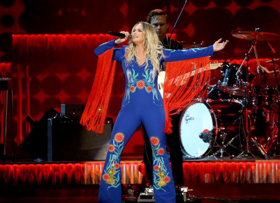 miranda lambert acm awards blue jumpsuit 2021