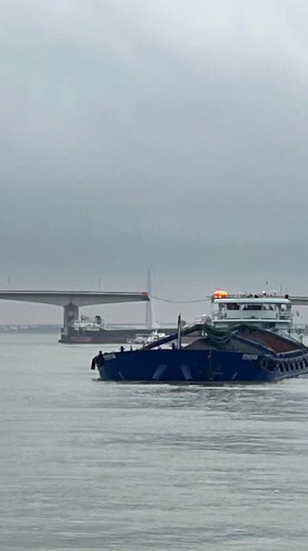 Barge hits bridge near China's Guangzhou