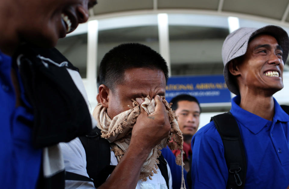 Asian sailors released after being held captives by Somalia pirates