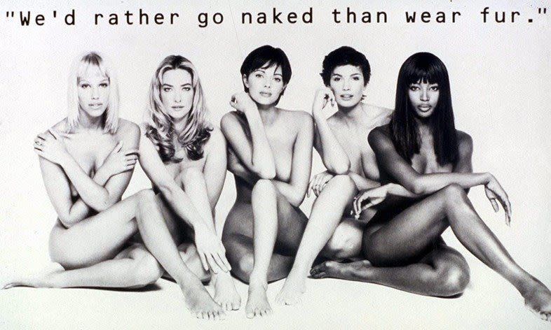 Qui peut oublier le moment clé du « We’d rather go naked than wear fur » (plutôt nues que vêtues de fourrure) de PETA ? 
