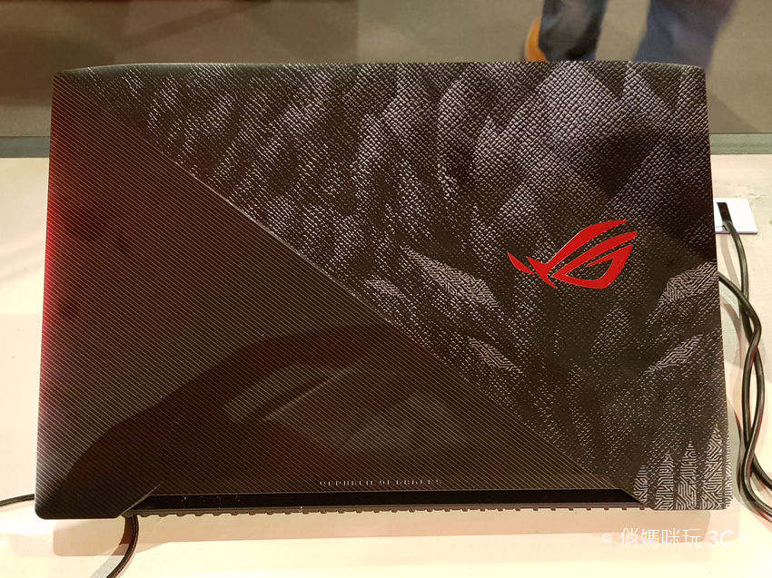 ASUS 華碩 ROG 玩家共和國推出 ROG Chimera、Strix SCAR 與 Strix Hero 三款全新電競筆電！