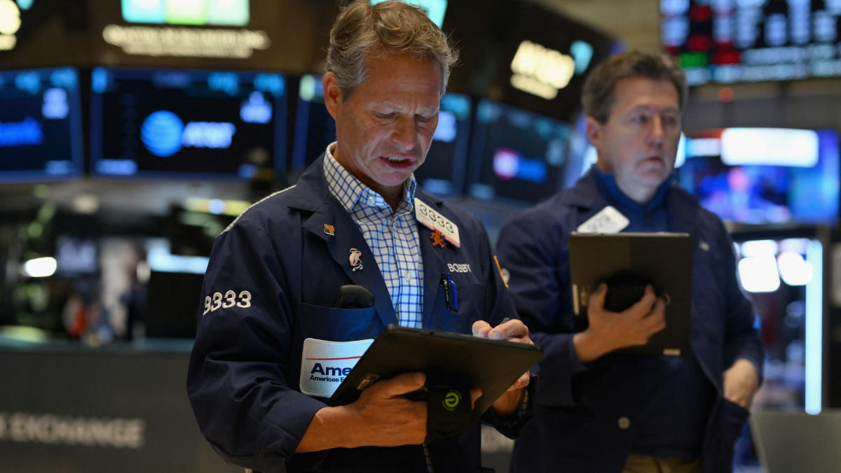 Dow tumbles, S&P 500 flashing a warning signal: Market takeaways