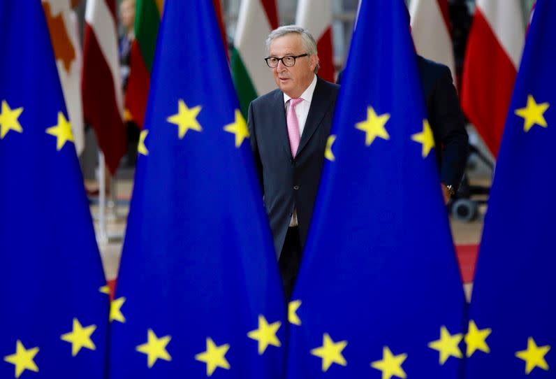 Für ihn hat sich immer noch kein Nachfolger gefunden: EU-Kommissionspräsident Jean-Claude Juncker beim Sondergipfel in Brüssel. (Foto: Olivier Matthys/AP/dpa)