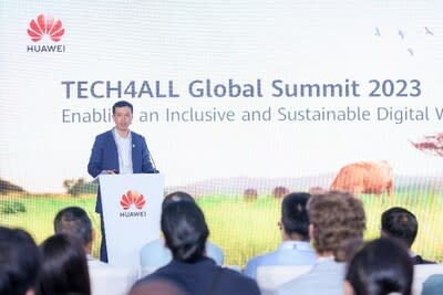 Peng Song, Senior Vice President for Huawei and President of ICT Strategy and Marketing in the opening speech (PRNewsfoto/Huawei)