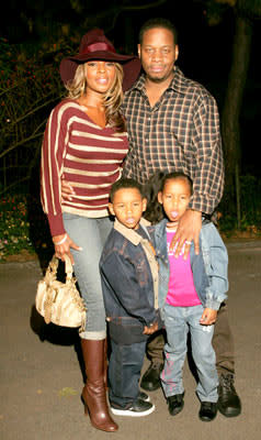 Mary J. Blige and family at the New York premiere of Dreamworks' Shark Tale