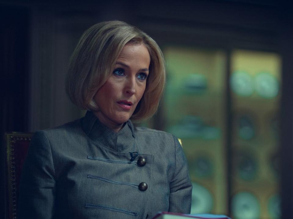 Gillian Anderson als Emily Maitlis in "Scoop" (Bild: Netflix/Peter Mountain)