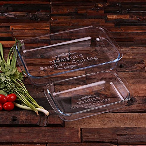 Teals Prairie & Co. Personalized Casserole Baking Dish (Set of 2) (Amazon / Amazon)