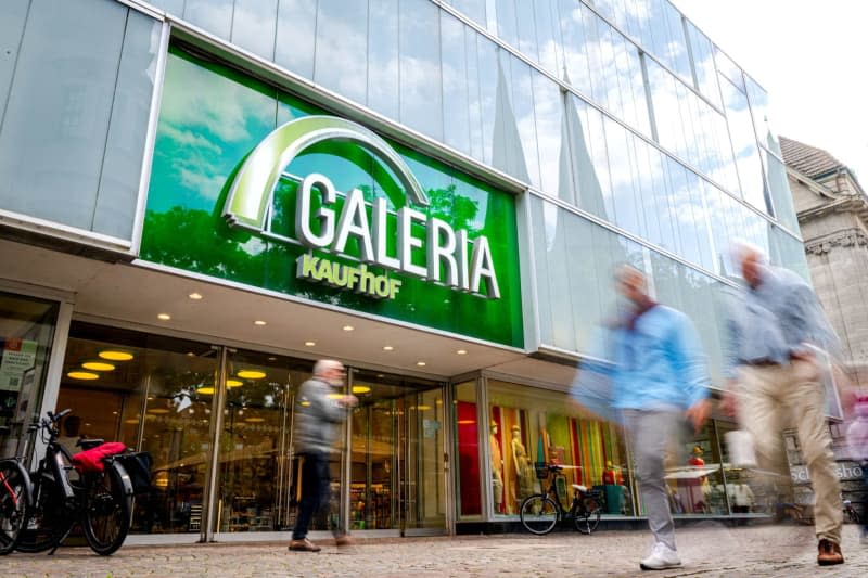 A branch of the Galeria Kaufhof department store chain is seen in the pedestrian zone. Sina Schuldt/dpa