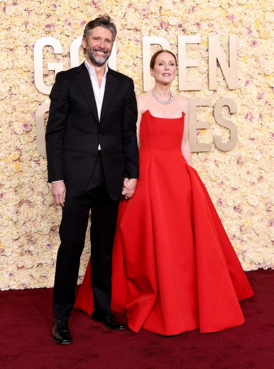 PHOTO: Bart Freundlich and Julianne Moore attend the 81st Annual Golden Globe Awards at The Beverly Hilton, Jan. 7, 2024, in Beverly Hills, California.  (Amy Sussman/Getty Images)