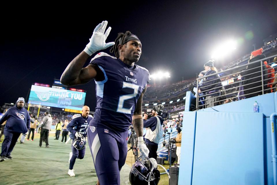 Tennessee Titans wide receiver Julio Jones (2) waves to fans as he leaves the field after losing to the Bengals in the AFC divisional playoff game at Nissan Stadium Saturday, Jan. 22, 2022 in Nashville, Tenn. 