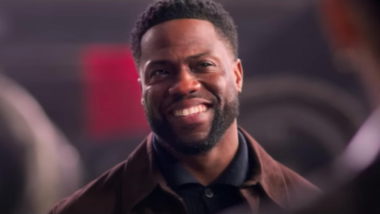  Kevin Hart in Lift. 