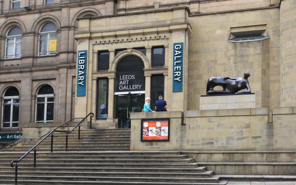 Henry Moore statue (bronze) outside the entrance to Leeds Art Gallery