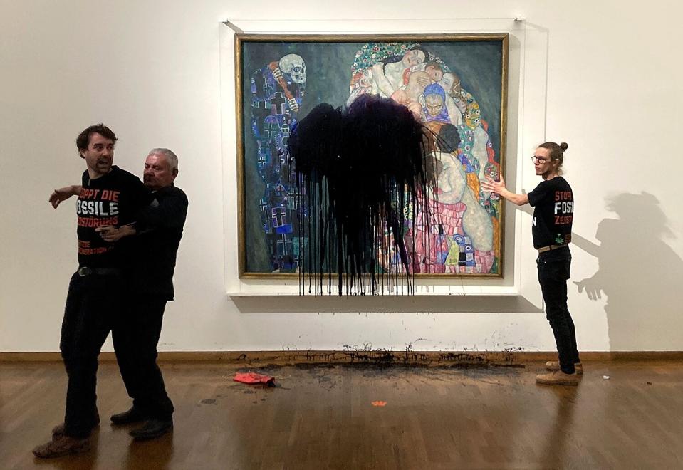 Austrian activists of "last generation Austria" have splashed a Gustav Klimt painting with oil in the Leopold museum in Vienna, Austria, Tuesday, Nov.15, 2022.