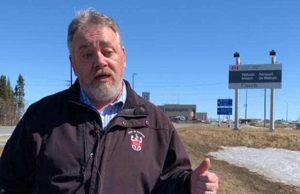 Wabush mayor Ron Barron said he'd rather not see Air Canada return to the region. (Darryl Dinn/CBC - image credit)