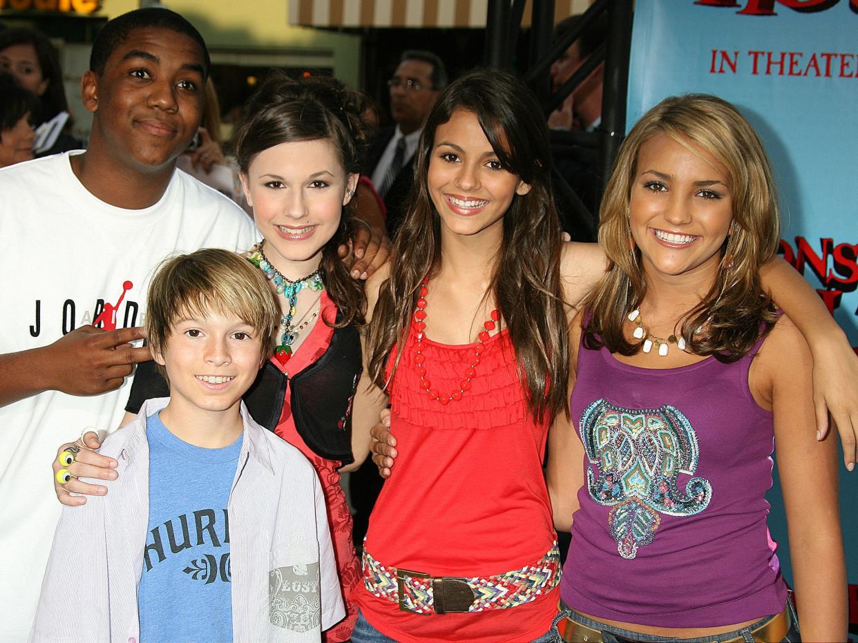 "Zoey 101" costars Chris Massey, Paul Butcher, Erin Sanders, Victoria Justice, and Jamie Lynn Spears in 2006.