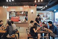 （森美餐廳 Cafe Sammi）餐廳裝潢走工業風，型格得來舒適。