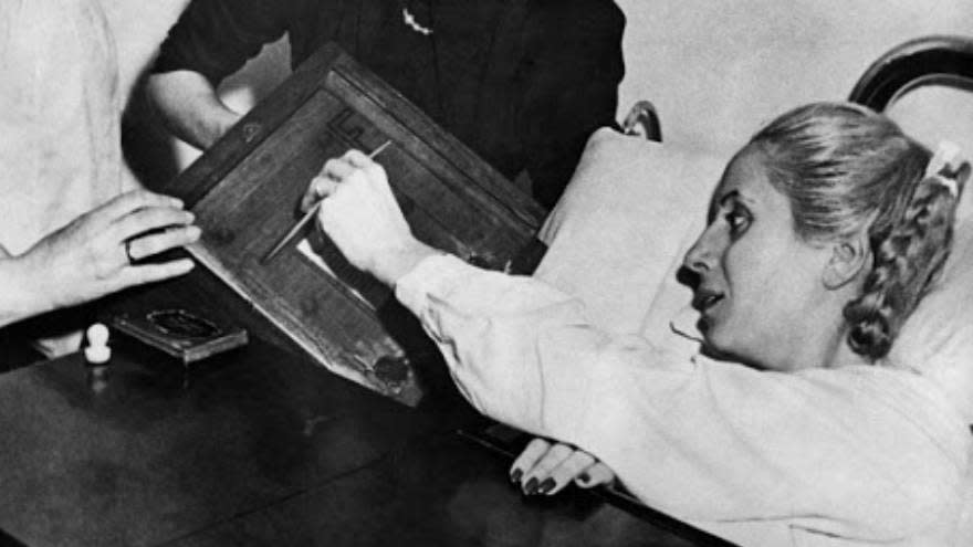 Voto femenino en Argentina: evita llegó a votar en el hospital donde murió en 1952