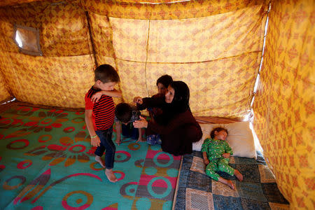 Displaced Iraqis from Talafar are seen in Salamya camp, east of Mosul, Iraq August 6, 2017. REUTERS/Khalid Al-Mousily