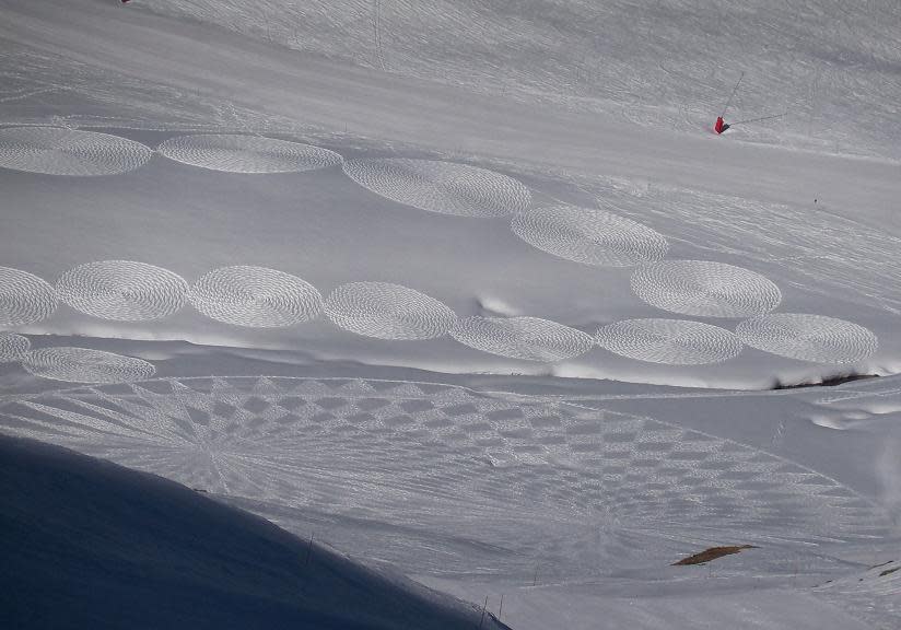 Snow art crop circles by Simon Beck