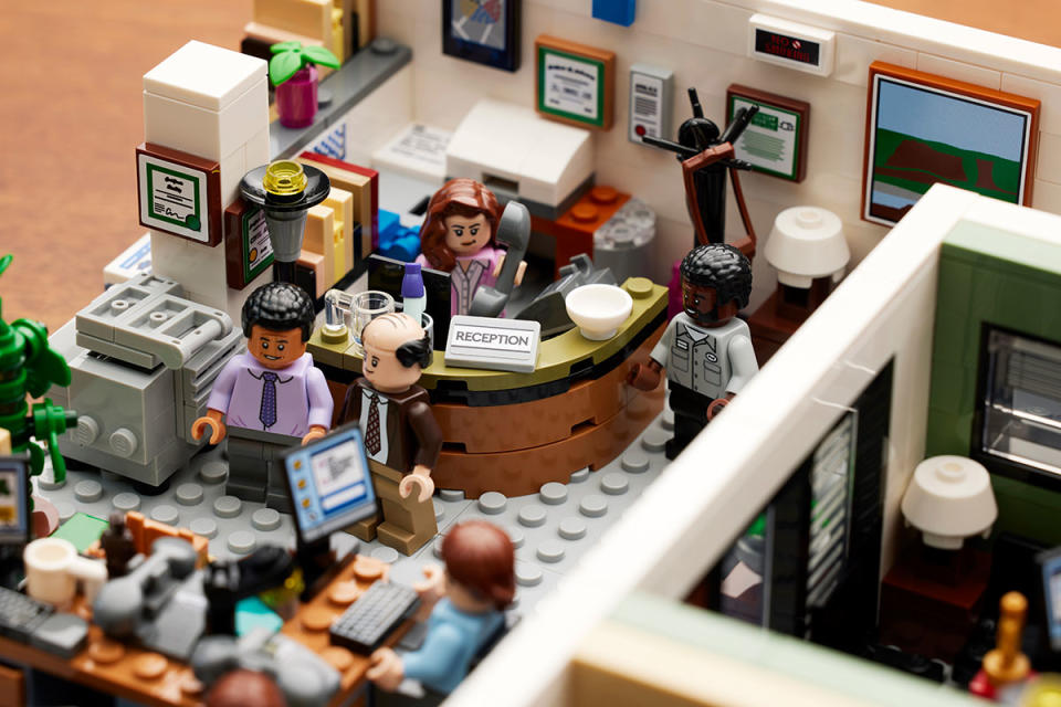Takke Villig alligevel This Official 'Office' Lego Set Belongs on the Desk of Every Dunder Mifflin  Paper Pusher