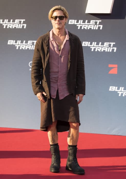 bradpitt-skirt