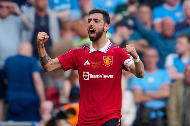 Everton Eyes Unsure Summer george best manchester united jersey Shop new Manchester  United kits in home, away and third Manchester United shirt styles online.  Our Man Utd football shirts and kits come