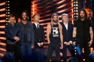 Foo Fighters Cancel Tour Dates After Staggering Taylor Hawkins Death