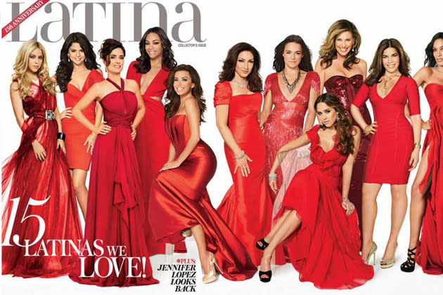 Für das Cover der “Latina”-Jubiläumsausgabe durfte sich Sel sogar zu Mega-Stars wie Shakira (l.), Salma Hayek (3. v. l.) und Eva Longoria (5. v. l.) und vielen anderen gesellen! (Bild: ddp Images)