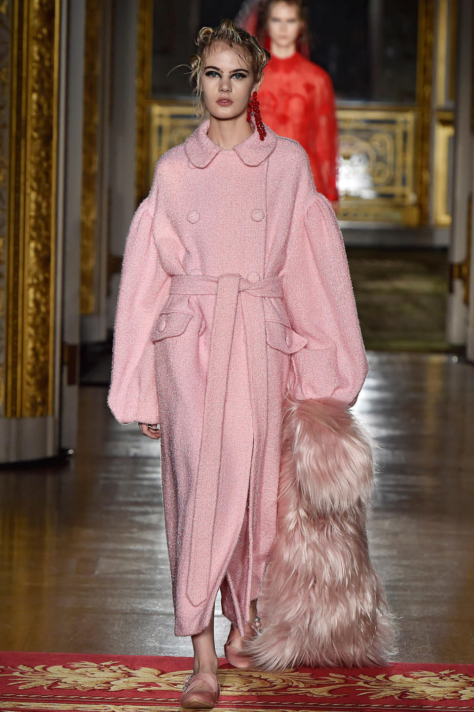 Simone Rocha’s pretty in pink. (Photo: Catwalking/Getty Images)