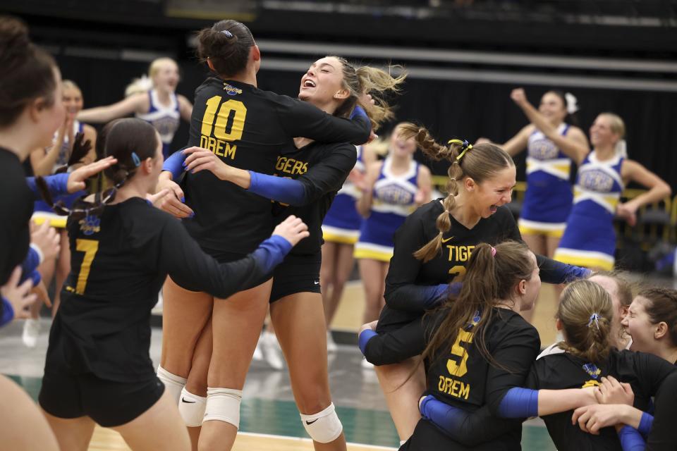 Orem celebrates their 4A state volleyball championship win after beating Green Canyon at Utah Valley University in Orem on Thursday, Oct. 26, 2023. | Laura Seitz, Deseret News